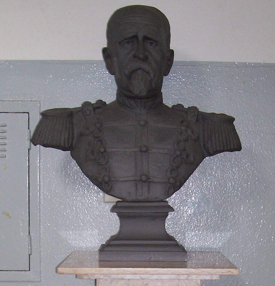 Busto do Marechal Roberto Trompowski