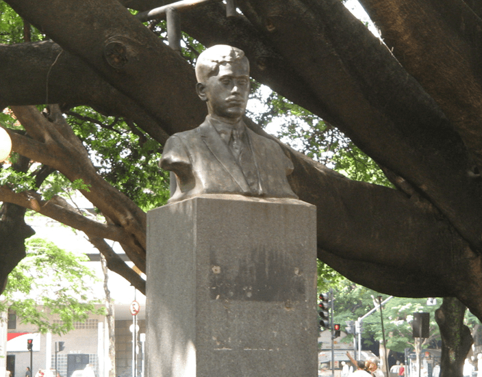 Busto de Antônio Aleixo.
