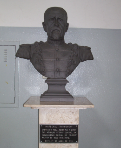 Busto do Marechal Roberto Trompowski 
