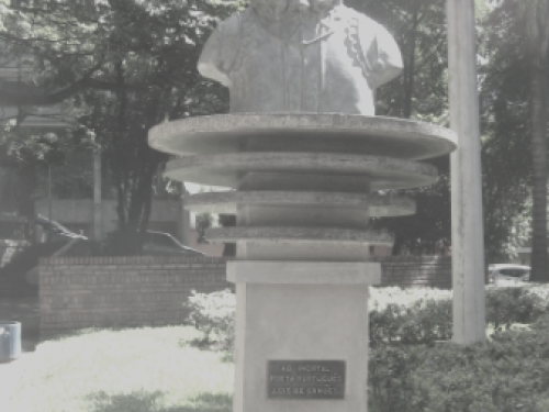 Busto de Luiz de Camões