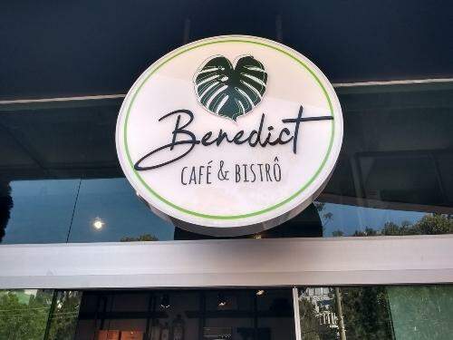 Benedict Café Bistro