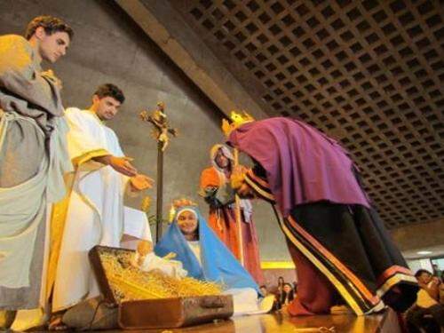 Santuário da Padroeira de Minas recebe grupo de Folia de Reis