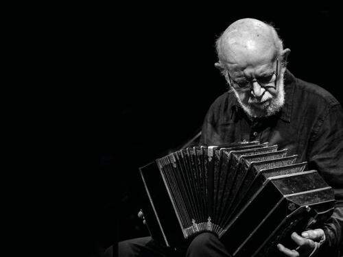 Série Domingos Clássicos - Latinidade com a Orquestra Ouro Preto e Rufo Herrera