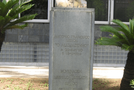 Busto de Aleijadinho.