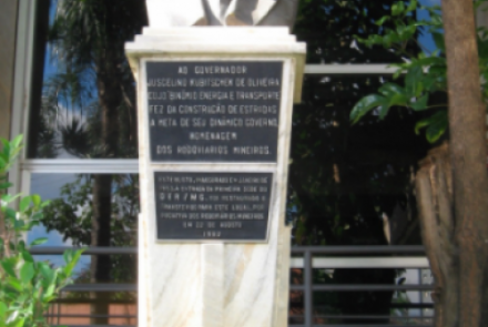 Busto de Juscelino Kubitschek de Oliveira