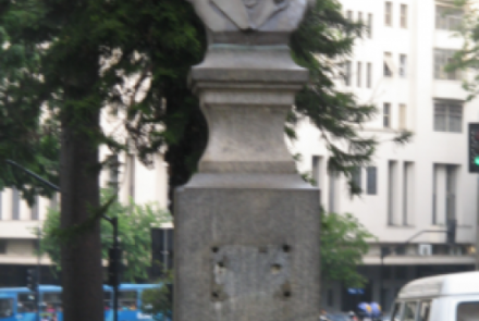 Busto de Mendes de Oliveira