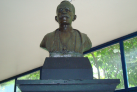 Busto de Mendes Pimentel 