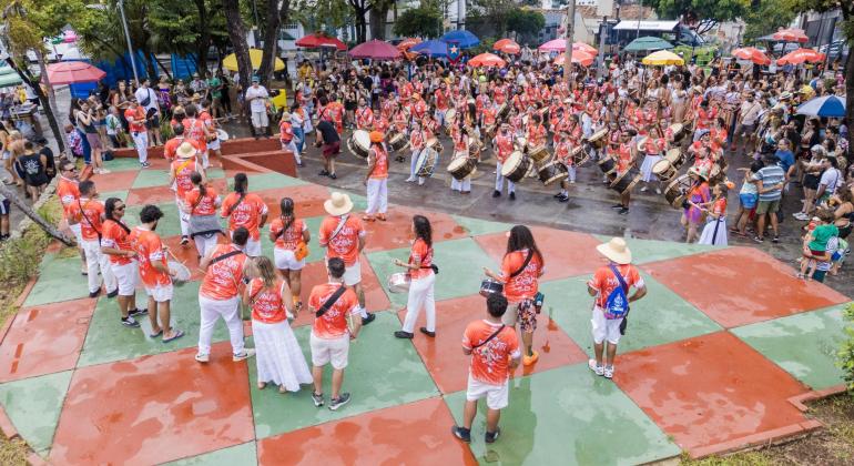 Primeiro final de semana do Carnaval de BH reúne cerca de 100 mil foliões em mais de 40 desfiles