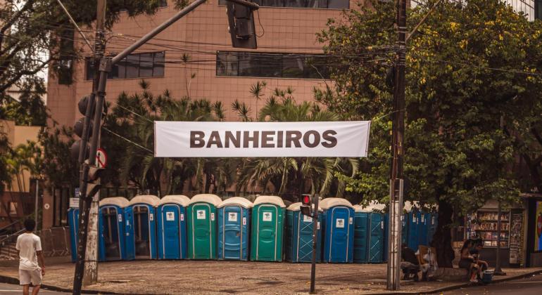 PBH amplia o número de banheiros químicos e fixos para os foliões durante o Carnaval