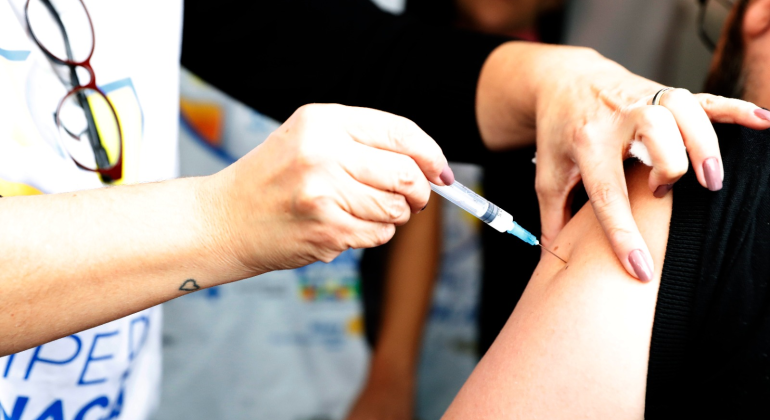 Prefeitura de BH alerta para a importância da vacinação antes de curtir o Carnaval