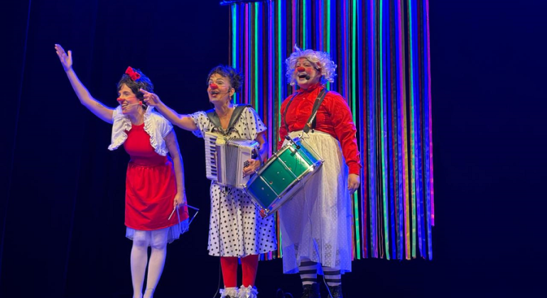 Música, palhaçaria e oficina de adereços animam o carnaval do Circuito Municipal de Cultura