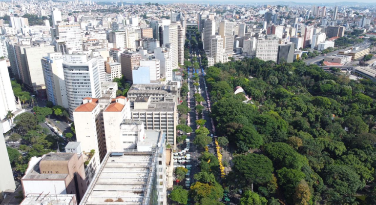 Feira da Afonso Pena terá horário especial de funcionamento no domingo de Carnaval (15)