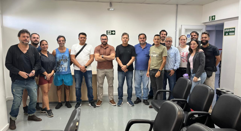 Bares da Rua Sapucaí têm horário de funcionamento definido após reunião com a PBH