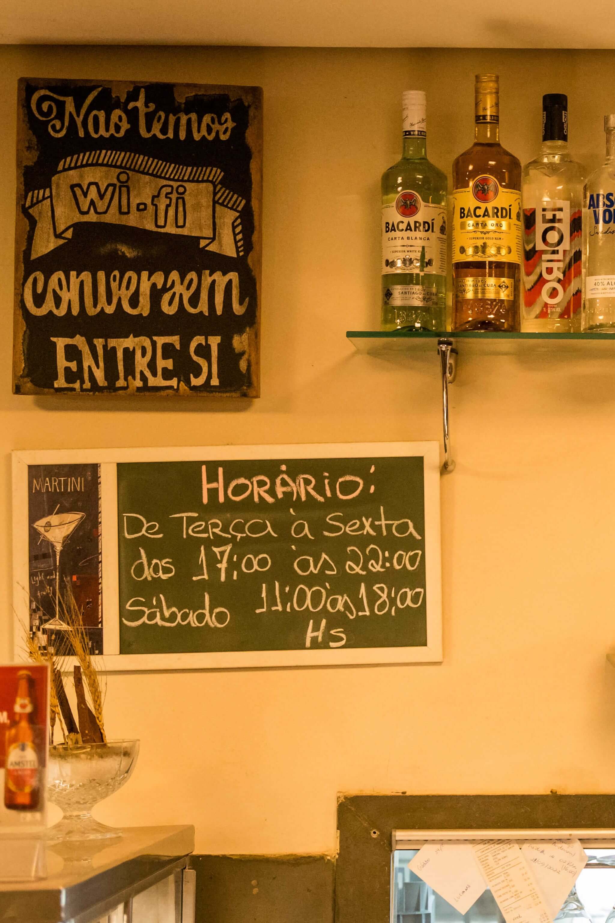 Imagem interna do bar do toninho