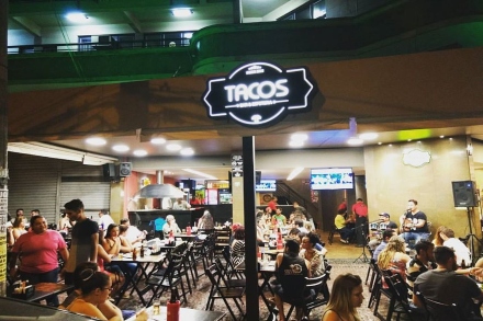 Tacos Bar e Espeteria - Afim de jogar uma sinuca? Aqui no Tacos você  encontra mesas de qualidade, e quinta a noite ainda tem promoção!!!  #VemProTacos #tacosespeteria #vemprotacos #baresbh #bareespeteria  #espeteria #chopp #
