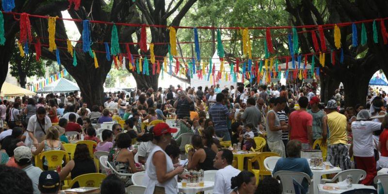 Feira da praça Duque de Caxias