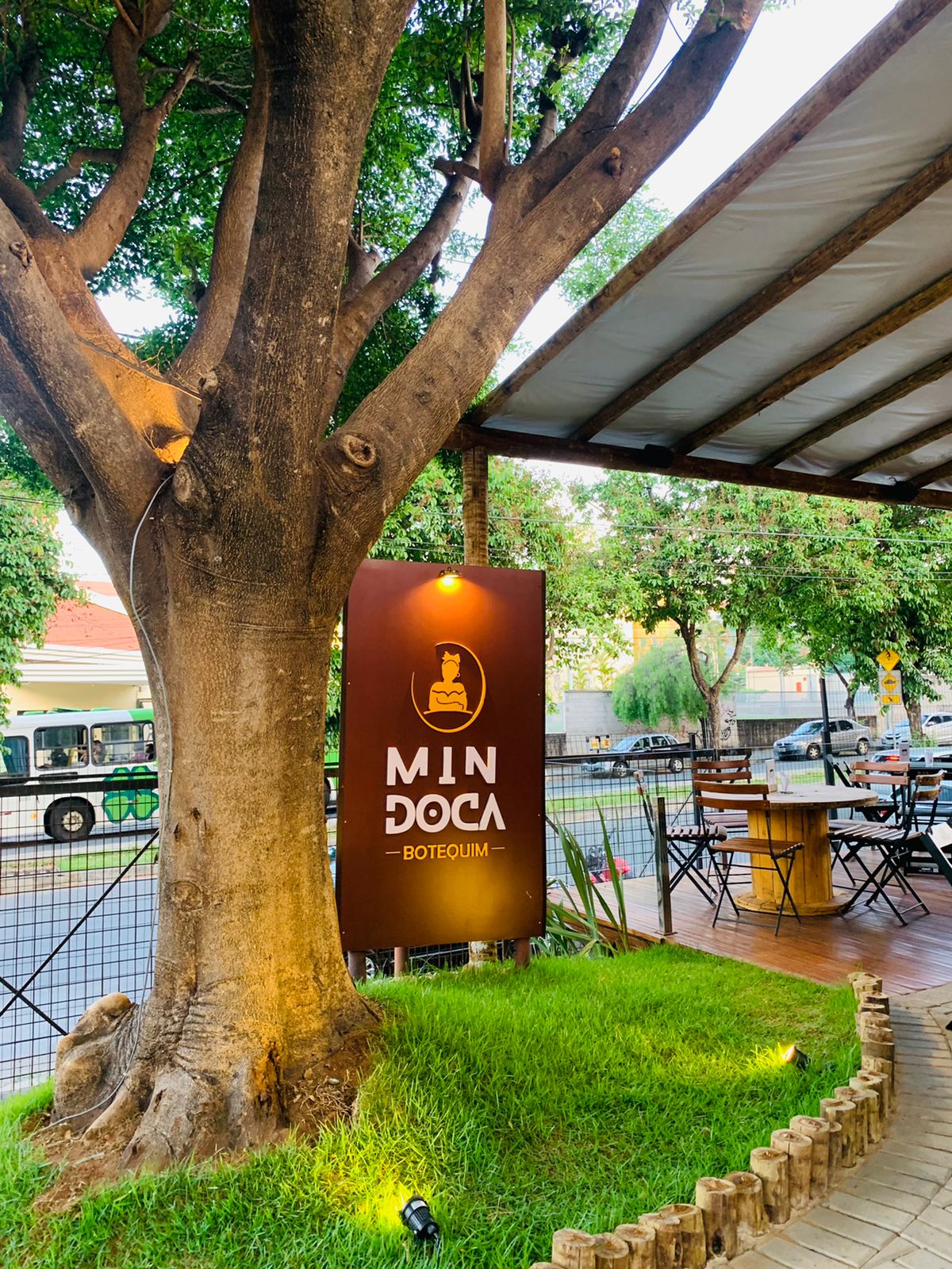 Mindoca Botequim