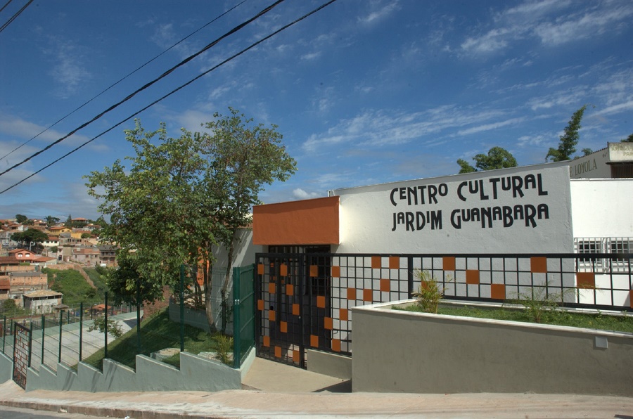 Fachada do Centro Cultural Jardim Guanabara