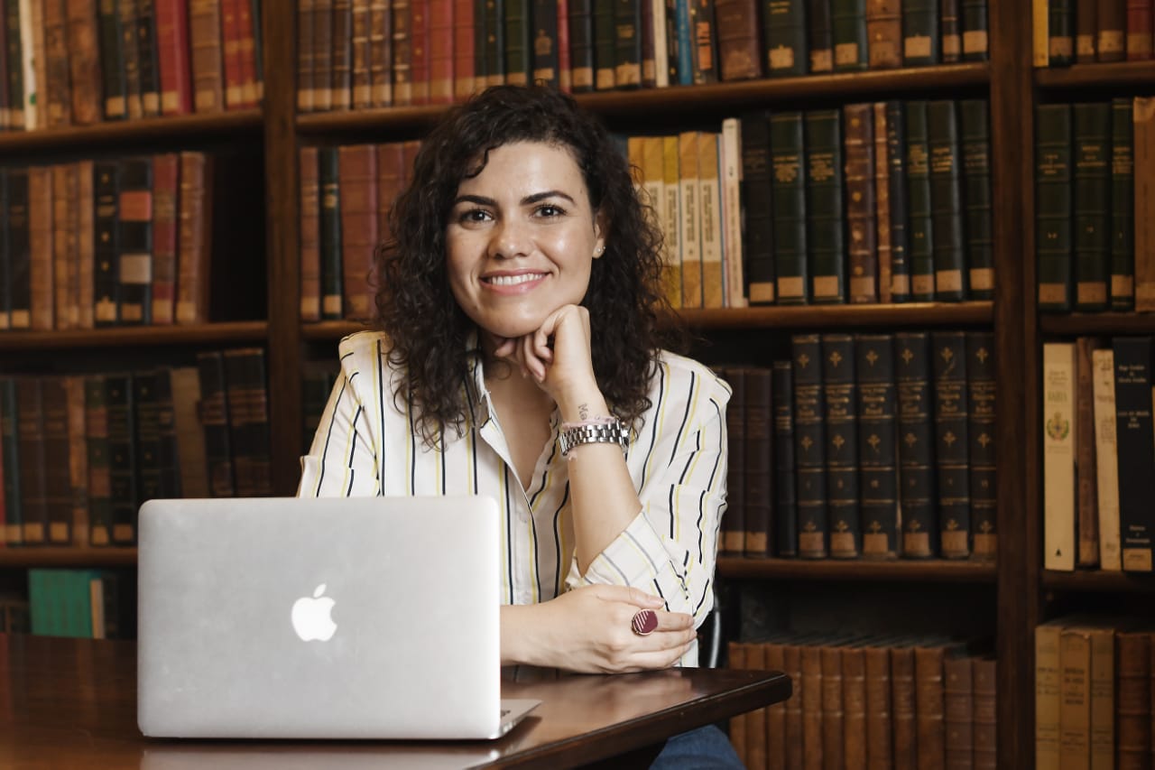 Sempre Um Papo recebe Karla Maria - Lança biografia de Irmã Dulce na Igreja São José