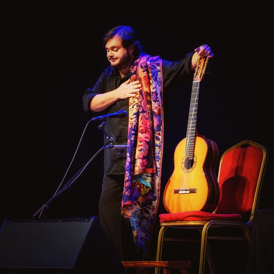 Festival Teatro em Movimento 2020 - com Show de : YAMANDU COSTA SOLO