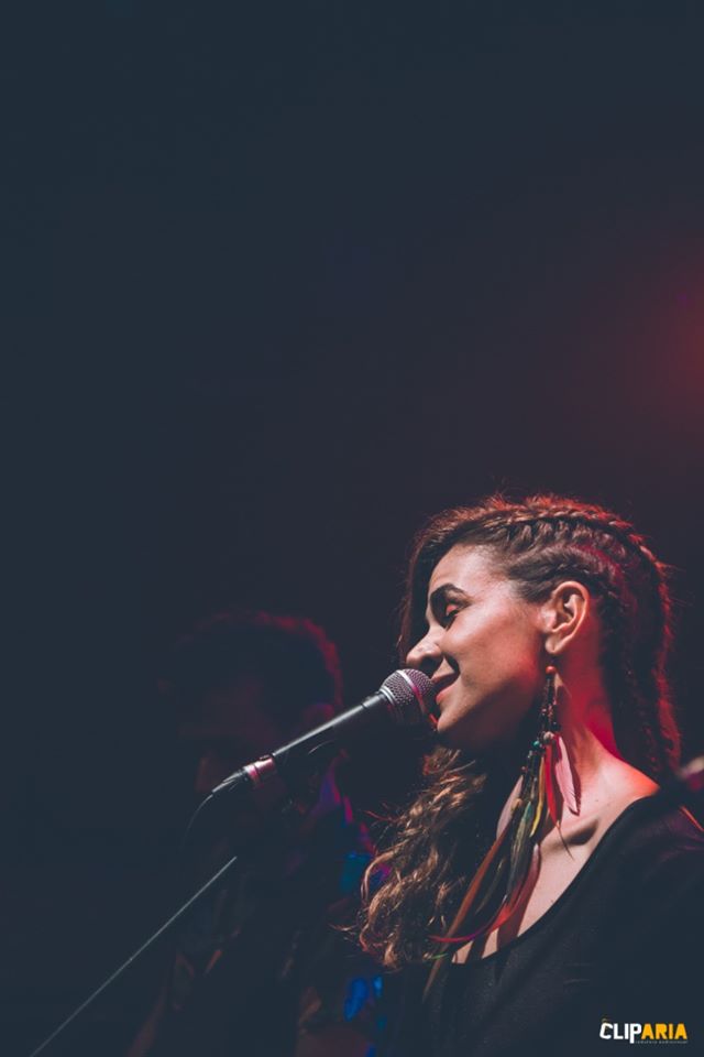 Live: Mariana Aydar