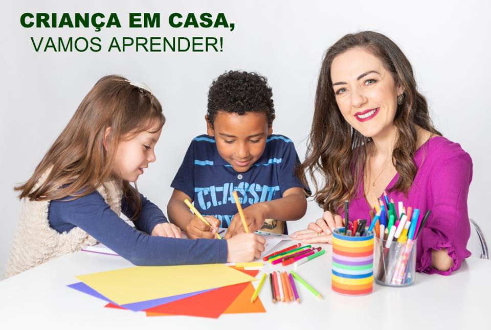 Divulgação/Facebook Taise Agostini Criança em casa, vamos aprender - Taise Agostini