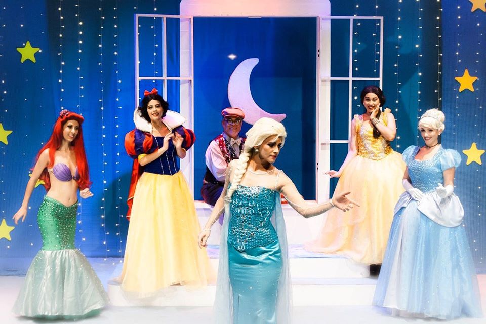 Festival de Teatro Villa Maria - A história das princesas e seus príncipes