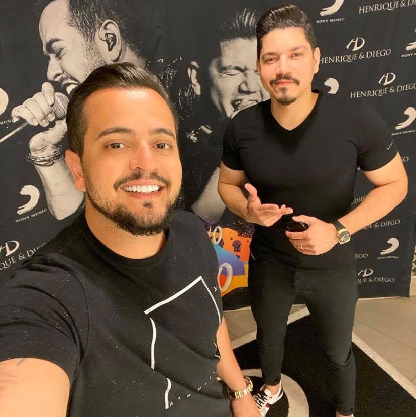 Live: Henrique e Diego