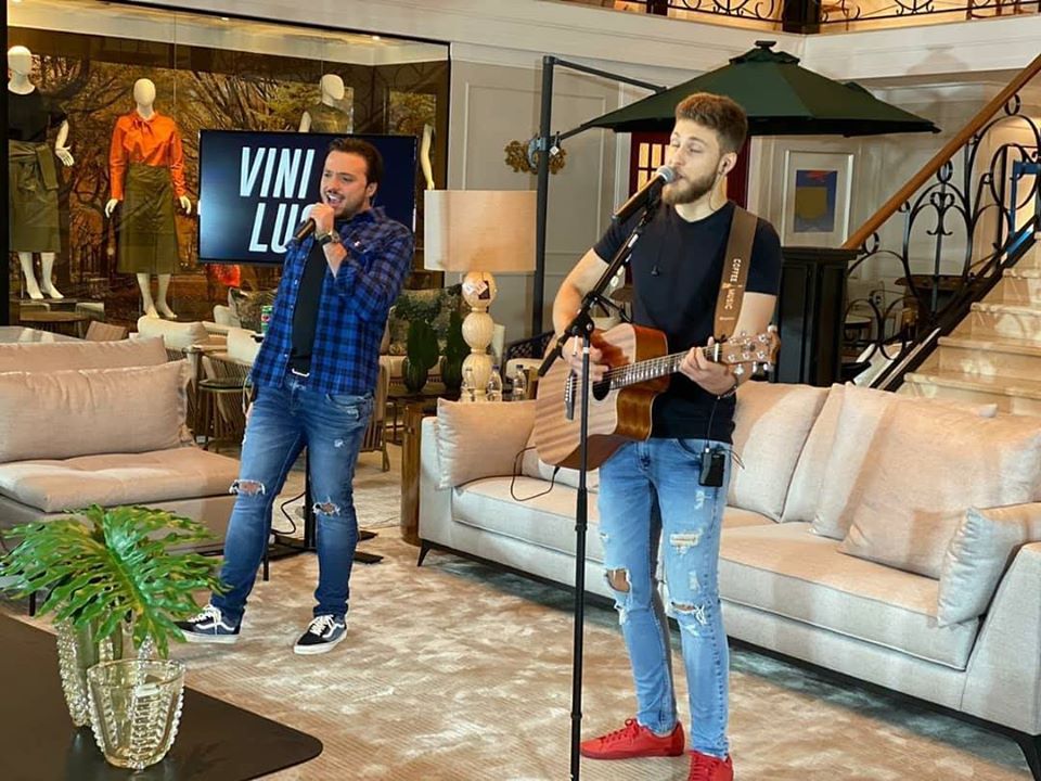 Divulgação/Facebook Vini e Lucas Live: Vini & Lucas - Esquenta da #ZCLBrahmaLive