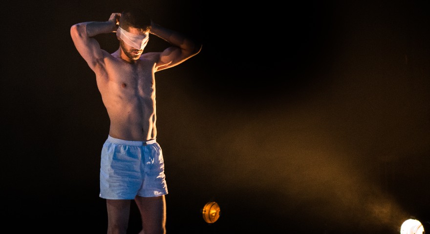 Performance “Vende-se”, 