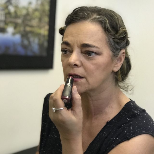 300 anos de Mulheres Mineiras Poetas: ação poética com a atriz Inês Peixoto