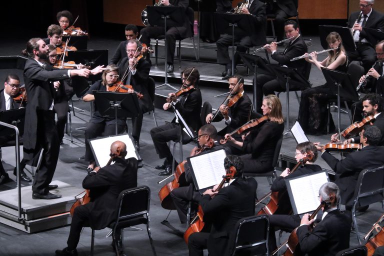 Concerto: Sinfônica ao Meio-Dia - Orquestra Sinfônica e do Coral Lírico de Minas Gerais