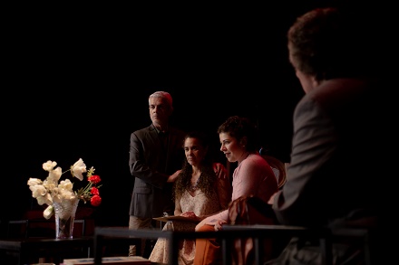 Divulgação Espetáculo Deus da Carnificina