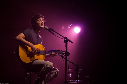 Foto: Felipe Guibilei/ Divulgação Phill Veras- Turnê Alegra Voz e Violão Divulgação Phill Veras- Turnê Alegra Voz e Violão