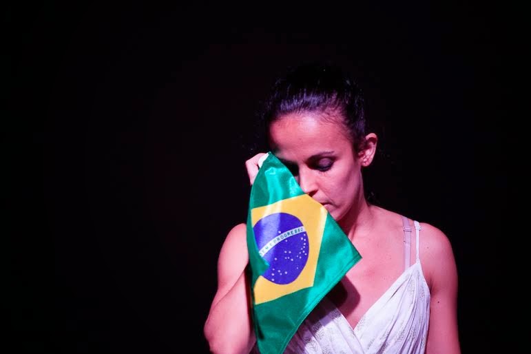 Espetáculo: "Desmemória América Latina" | Cine Theatro Brasil Vallourec