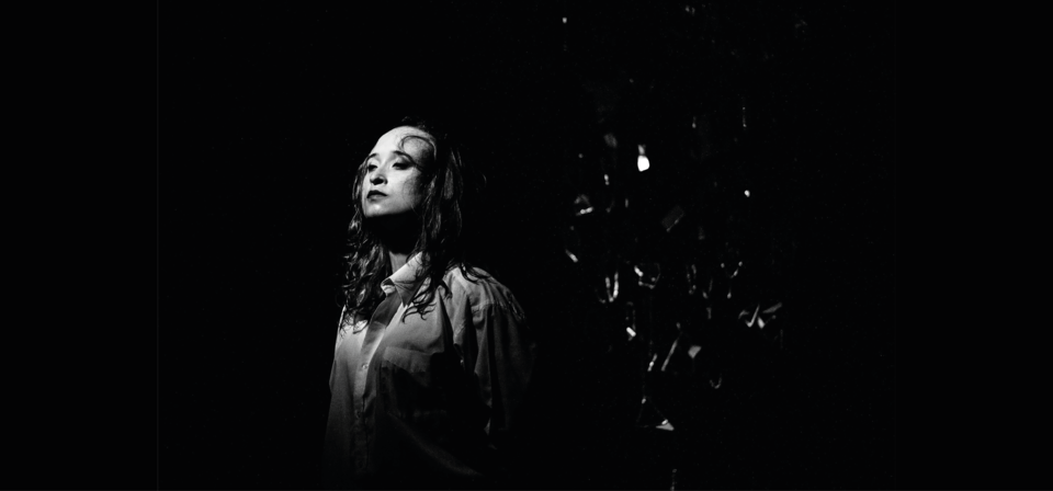 Reestreia da peça solo: “Leve Cicatriz”, de Luciana Brandão 