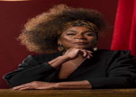 Programa “Uma voz, um instrumento” - Zezé Motta canta Caê