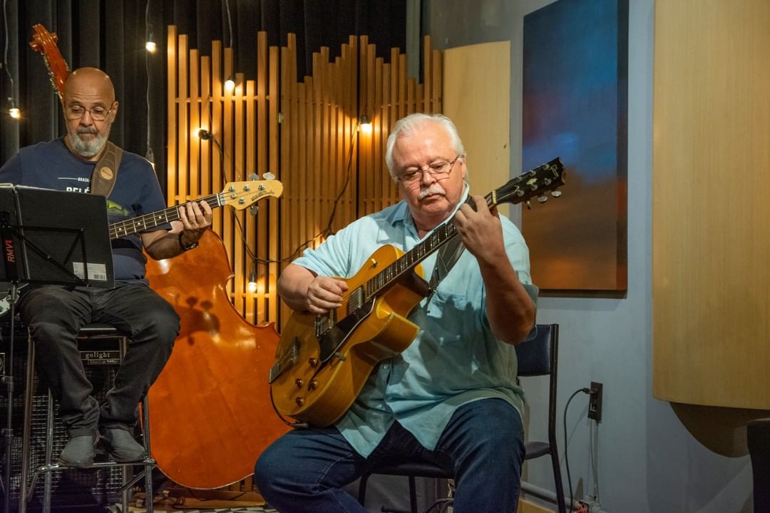 Reprodução oficial Show online: “Meu bolero” de Celso Moreira