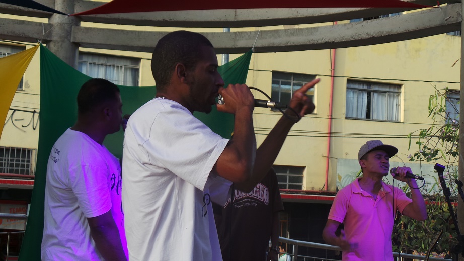 Atividade Hip-hop com Vida no Centro Cultural São Geraldo