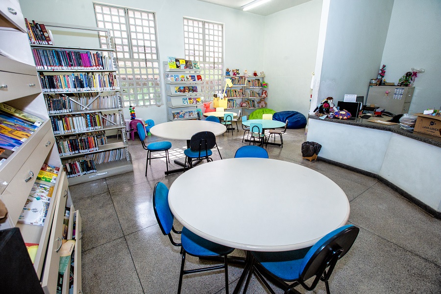Biblioteca do Centro Cultural Lindéia Regina