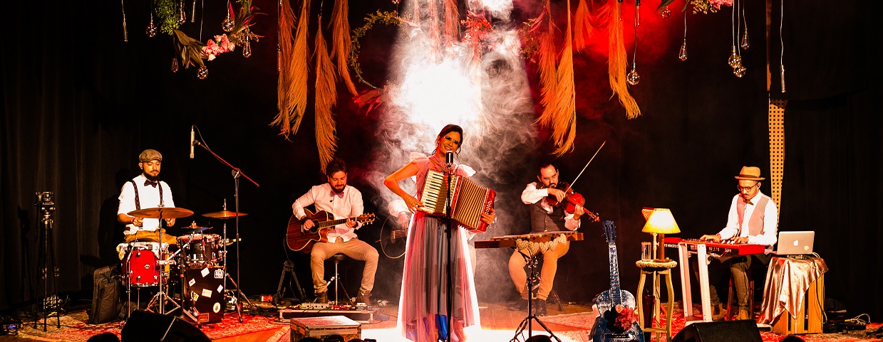 Reprodução Eventim Show: Áquila canta o amor | Cine Theatro Brasil Vallourec