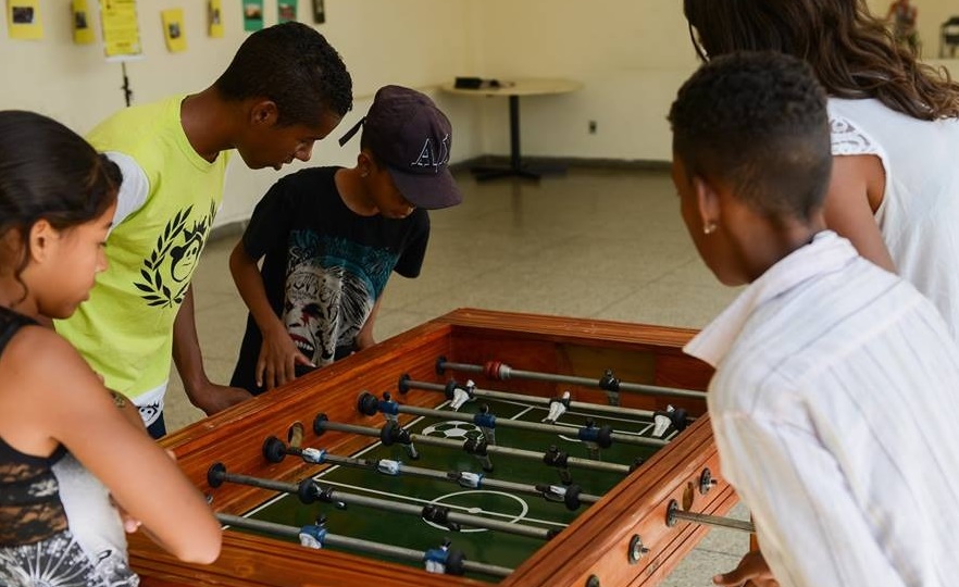 Atividade Brincando na Vila no Centro Cultural Pampulha