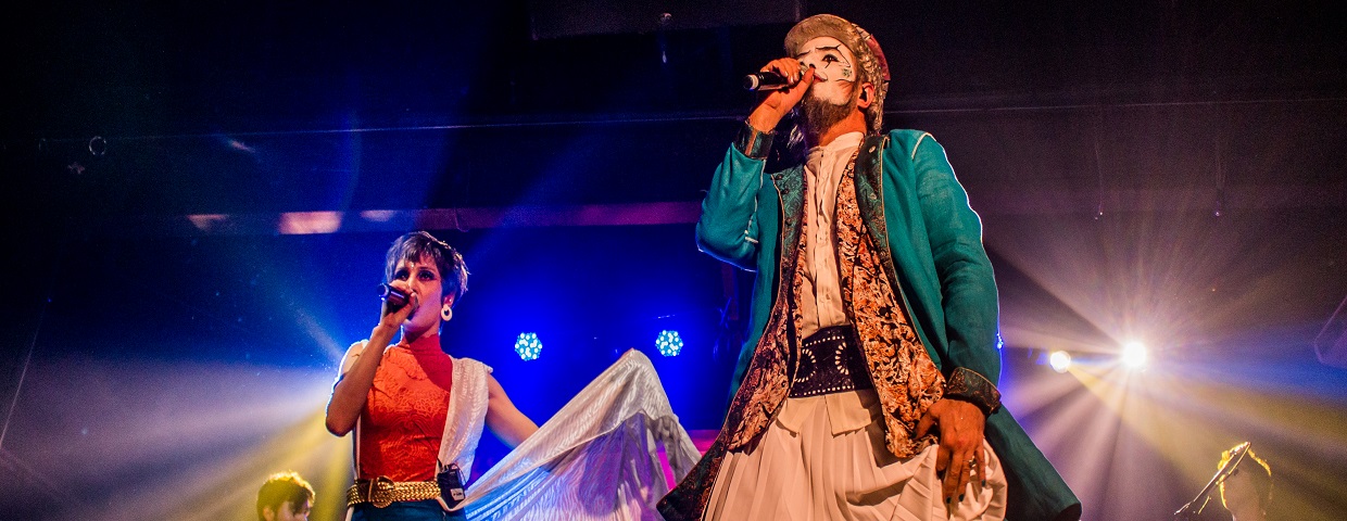 O Teatro Mágico apresenta Luzente Trupe completa | Cine Theatro Brasil Vallourec