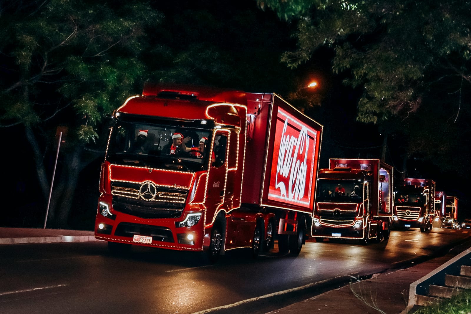 Caravana Iluminada de Natal da Coca-Cola FEMSA Brasil 