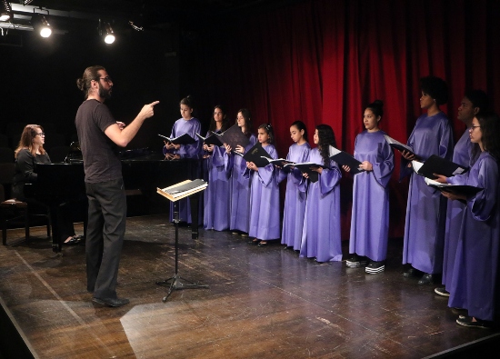 Reprodução oficial Cefart In Concert "Lendas do Rock"