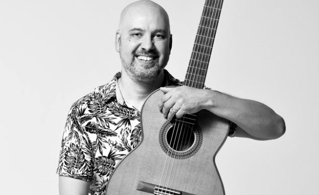 Show de lançamento: “Deixe Pegada” - Roger Bastos | Teatro de Bolso SESIMINAS BH