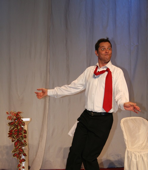 Foto: Gláucia Rodrigues Como sobreviver em festas e recepções com Buffet escasso - Carlos Nunes