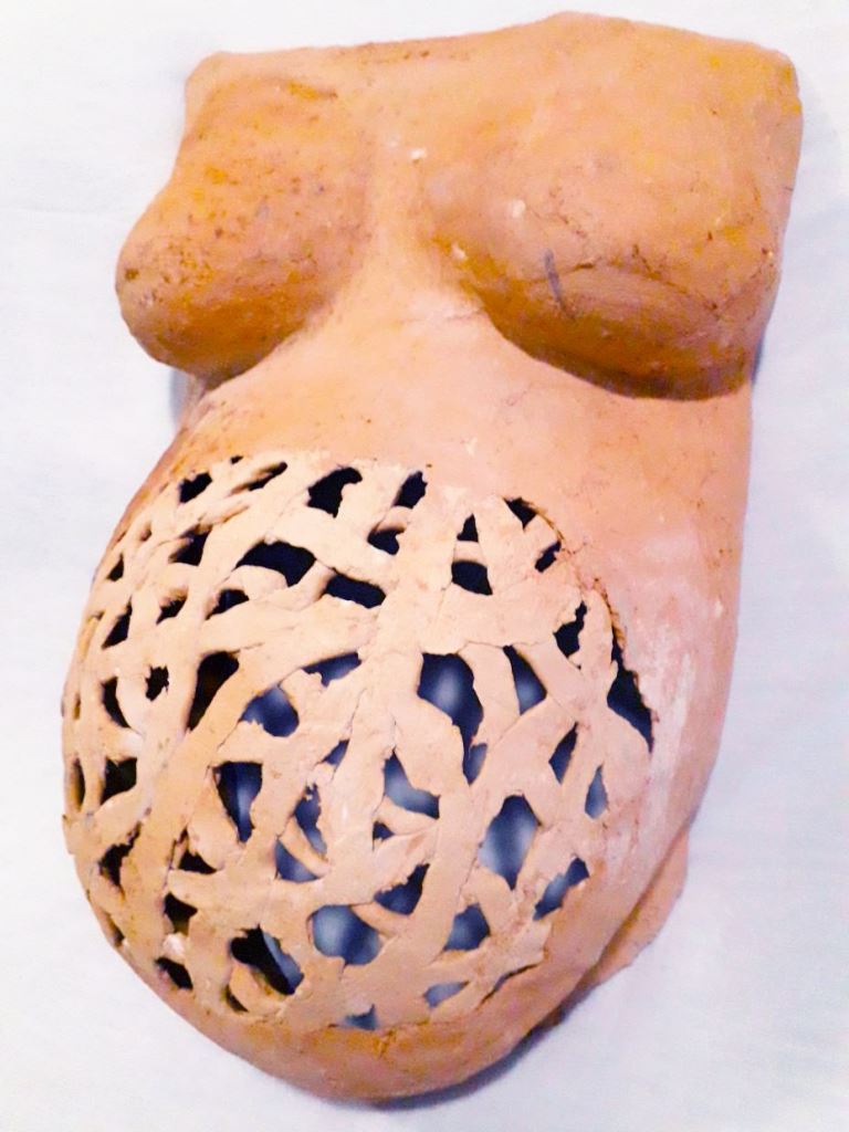 Exposição: ‘Embaraço’, da artista Sabrina Damas