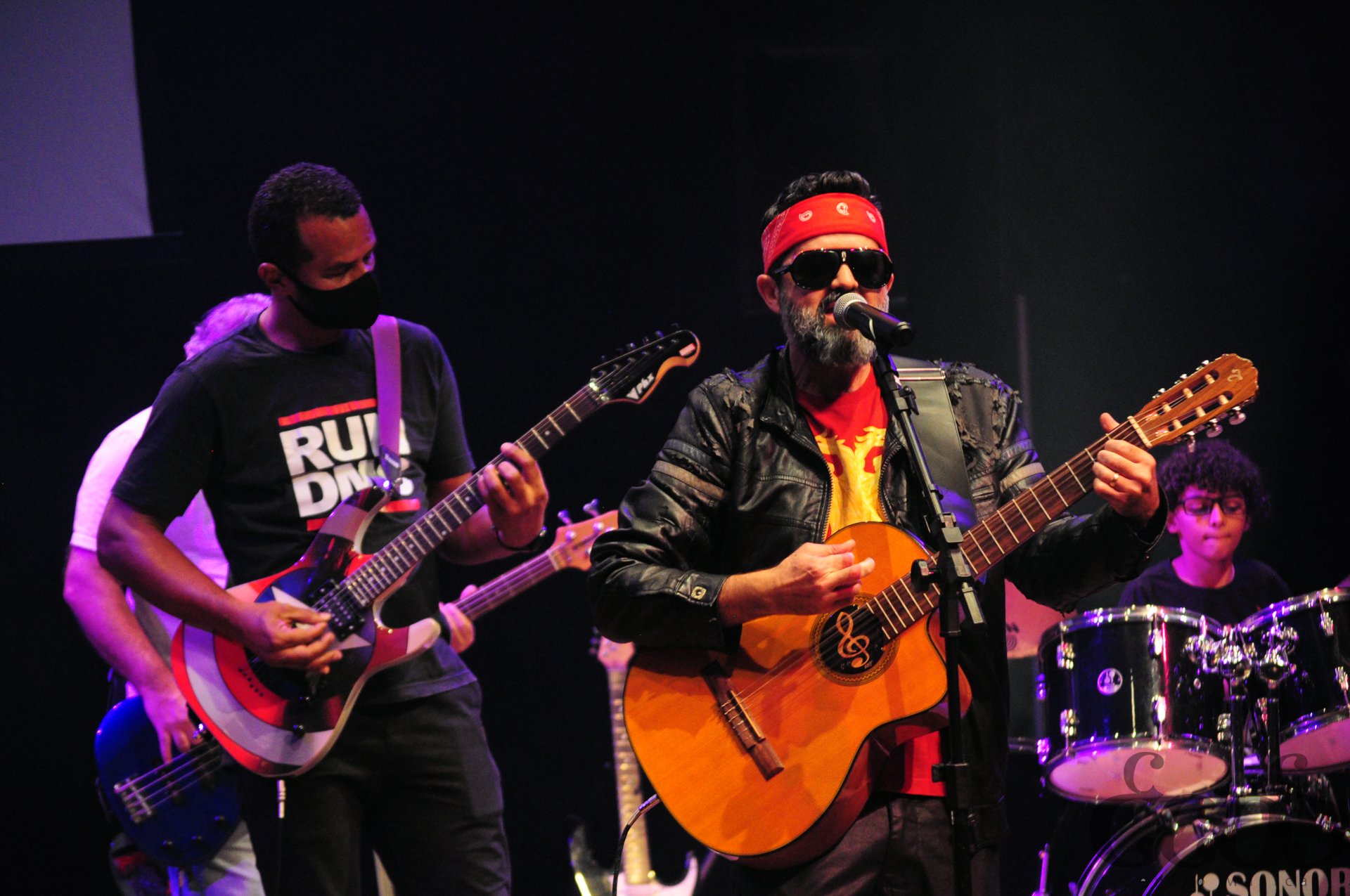  TRIBUTO À LEGIÃO URBANA - Ecos Centro Musical.