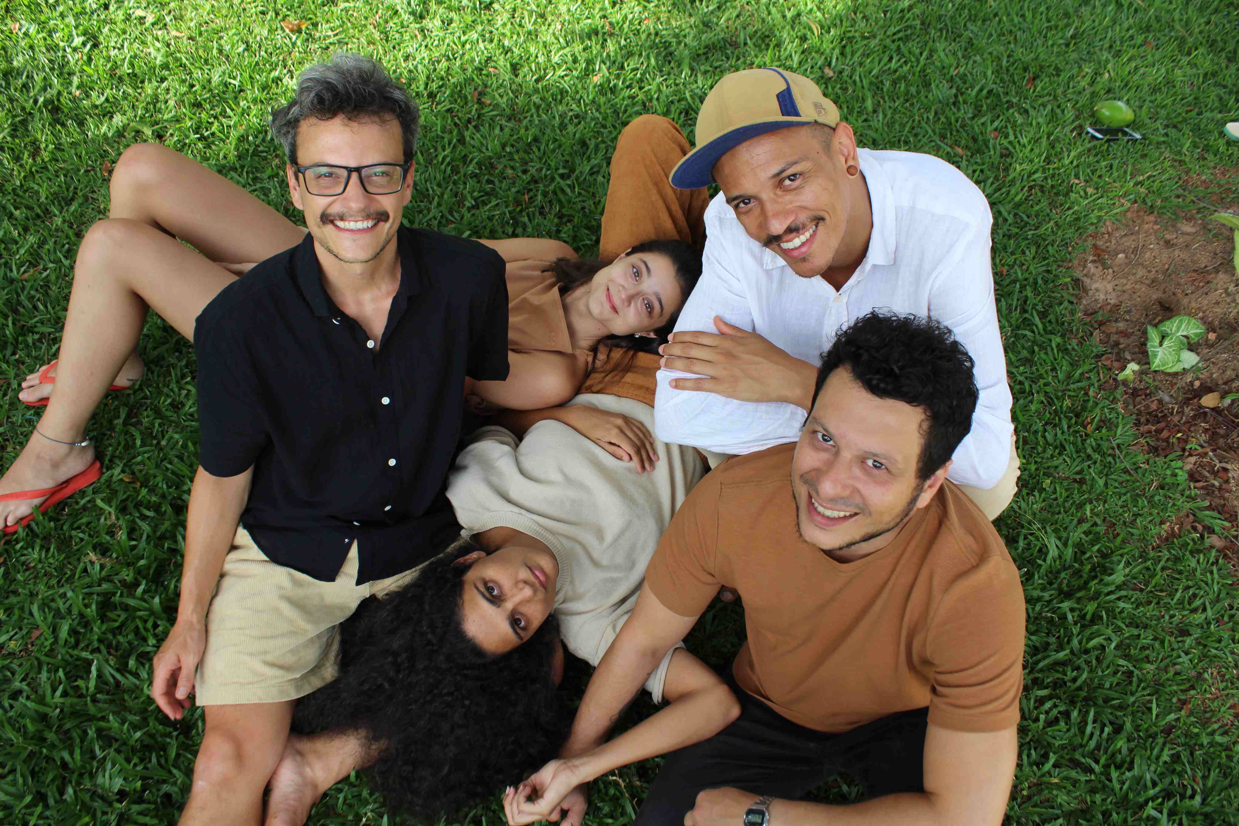 Show "Graveola" - Mira! Centro Cultural